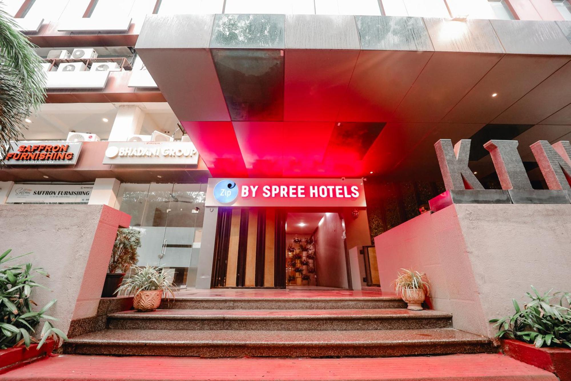 Zip By Spree Hotels Surat Exterior foto